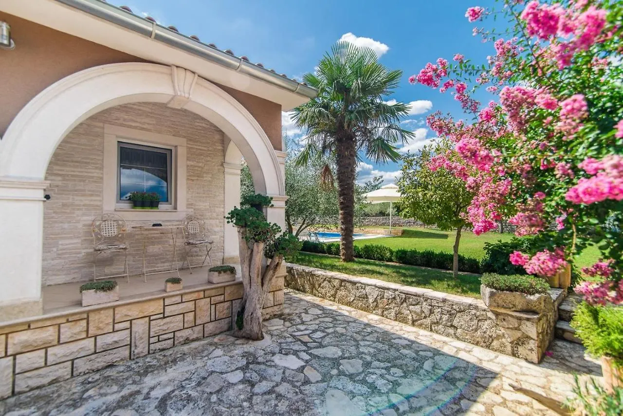 Villa Ruza Selina