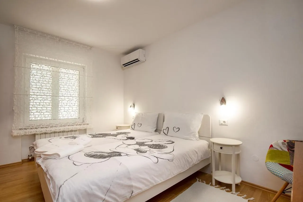 Villa Ruza Selina 0*,